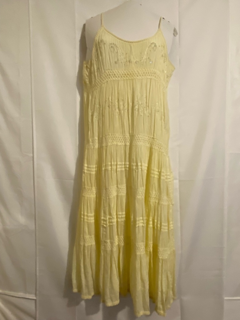 Women’s Kaaku Light Yellow Spaghetti Strap Maxi Dress Size 1X